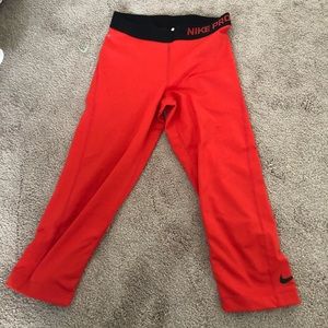Nike cropped leggings